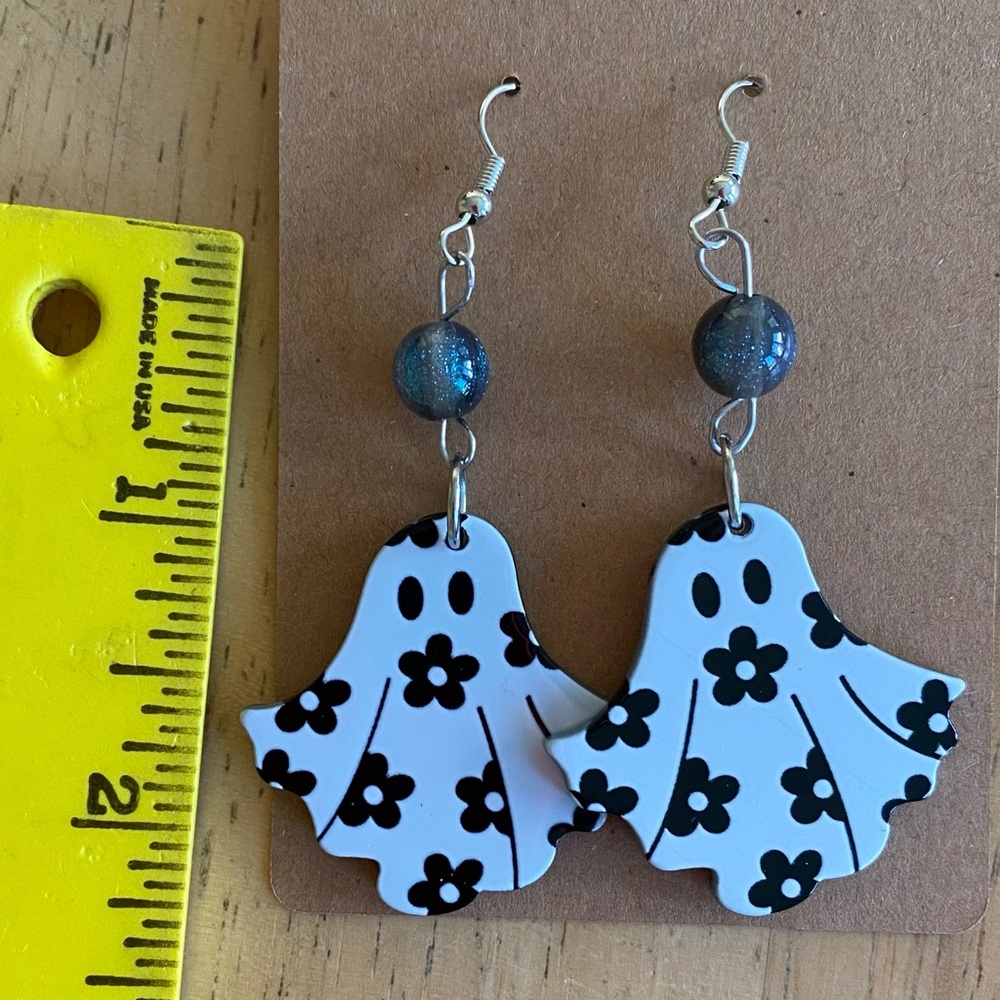 Hand Crafted Floral Ghost Beaded Dangle Earrings - Picture 4 of 4